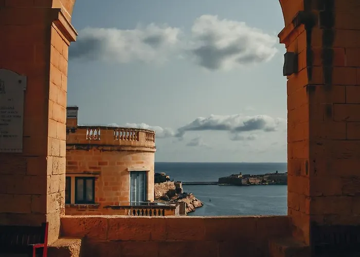 1br Charming Townhouse In Capital With Wifi By 360 Estates Apartment *