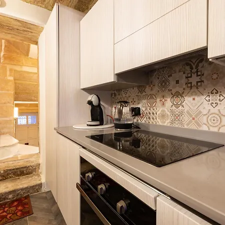 Apartament 1br Charming Townhouse In Capital With Wifi By 360 Estates Valletta