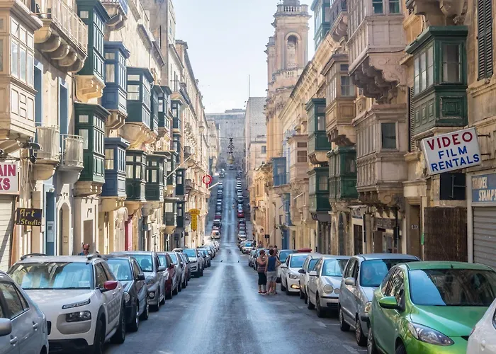 1br Charming Townhouse In Capital With Wifi By 360 Estates *